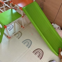 【室内用すべり台付きジャングルジム】無料でお譲りします！の画像