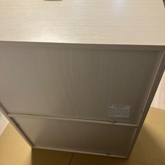 引渡し決定　ガラスキャビネットの画像