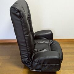 美品☆リクライニング座椅子☆回転式☆ひじ掛け＋リモコンポケット付き【おまとめ２万円以上で送料無料】熊本限定の画像