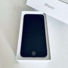 美品☆iphoneSE第2世代 ホワイト 64 SIMロック解除済 SIMフリーの画像