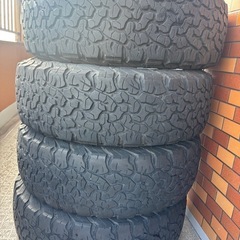 BFgoodrichタイヤ215/70R16
の画像
