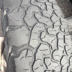 BFgoodrichタイヤ215/70R16
の画像