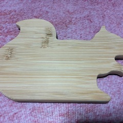 木製のリス型の小物入れの画像