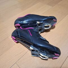 【美品】ロードバイクの女性用シューズ (Bontrager)の画像