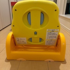 アップリカ　ベビーバスチェアの画像