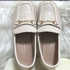 厚底ローファー ベージュ ゴールビット　25cmの画像