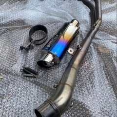 yzf-r25 wrsフルエキマフラーの画像