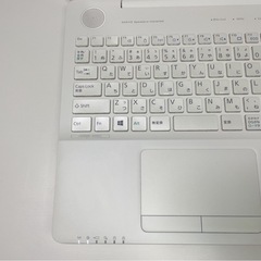 【白×美品】i7/SSD512GB/16GB/Office/ノートパソコンの画像