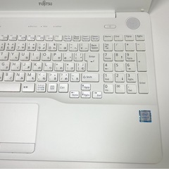 【白×美品】i7/SSD512GB/16GB/Office/ノートパソコンの画像