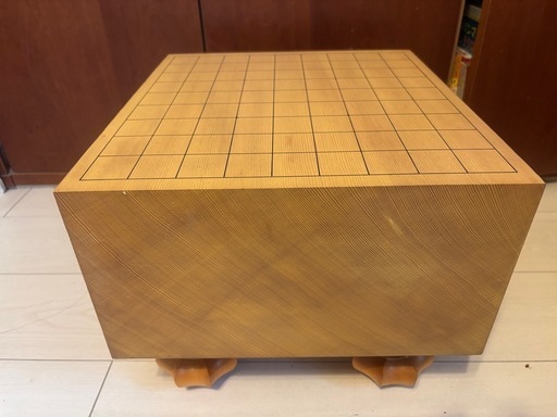 将棋盤　柾目　厚さ17.5cm 脚付き　ヘソあり　桐製カバー付き　柾目　天然木製足付将棋盤