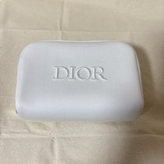 話し合い中Dior ポーチの画像