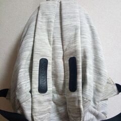 SEE　BY  CHLOE  シーバイクロエ　グレー 　リュック の画像