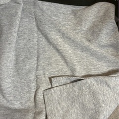①Calvin Klein トップスの画像