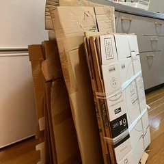 ダンボールを引き取っていただける方に差し上げます！IKEA　ハンガーラック（RIGGA リッガ/ホワイト）の画像