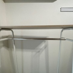 ハンガーラックの画像