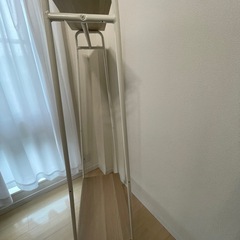 ハンガーラックの画像