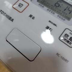 【ジャンク】TOSHIBA製 炊飯器 5.5合炊き RC-10VRT 22年製の画像