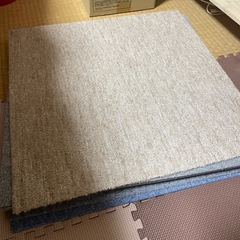 取引中　タイルカーペット50×50 の画像