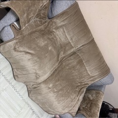 ソファ　カウチ　グレーの画像