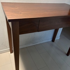 北欧 木製デスクの画像