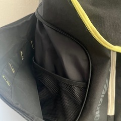 【MIZUNO】ミズノ スポーツリュック 大容量タイプ（ブラック×イエロー）の画像