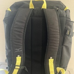 【MIZUNO】ミズノ スポーツリュック 大容量タイプ（ブラック×イエロー）の画像