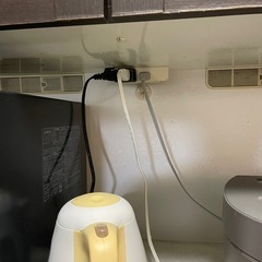 食器棚　19日から21日に引き取りできる方限定の画像