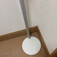 ダイソンv11掃除機スタンドの画像