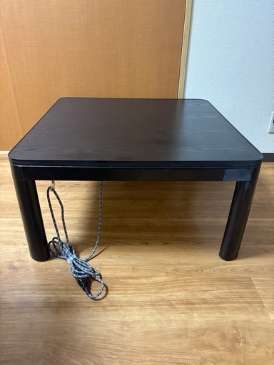 こたつ机 (アンドウ) 玉造のテーブル《こたつ》の中古あげます