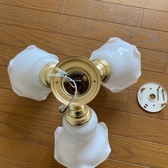 レトロ　花の形の照明の画像