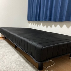 脚付きマットレスベッド/シングルの画像