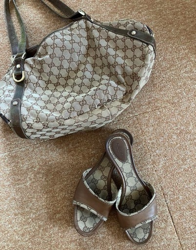 GUCCI ショルダーバッグとサンダル のセット23cm