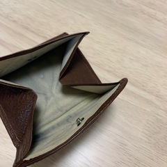 折りたたみ財布の画像