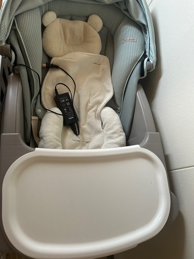 早くお譲りしたいので値下げ交渉OKです！電動ハイローチェア