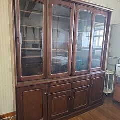 さしあげます！大型木製食器棚の画像