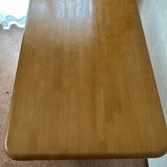 ダイニングテーブルの画像