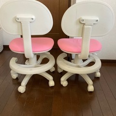 子供用椅子　二脚セット　ピンクの画像