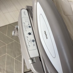 アップリカ ハイローチェア 電動チェア ユラリズムの画像
