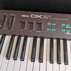 YAMAHA DX21 シンセサイザーの画像