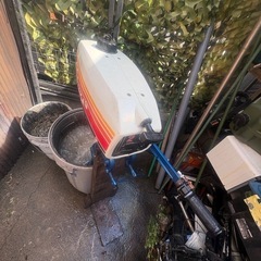 スズキ2馬力船外機の画像