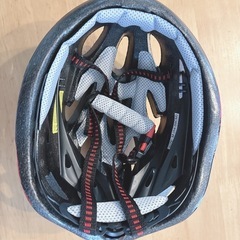 サンバイザー付き 自転車ヘルメット 耐衝撃 サイズ調整可能 アゴパッド付き 男女の画像