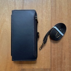 【未使用】iPhone12 mini PUレザー　スマホケース　　ショルダーストラップ付きの画像