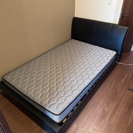 ニトリ　セミダブルベット　マットレス付