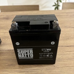 SUPER NATTO STZ8V バイクバッテリー 12V 7Ahの画像