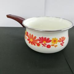 昭和レトロな鍋　２個セットの画像