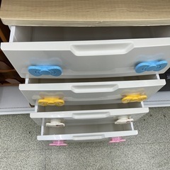 リユースのサカイ東金店 4段衣装ケース ※上段剥がれあり TJ13324の画像