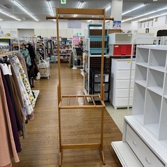 リユースのサカイ東金店 木製ハンガーラック TJ13325の画像