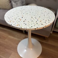 【早い者勝ち！】テラゾー柄のカフェテーブル✨の画像