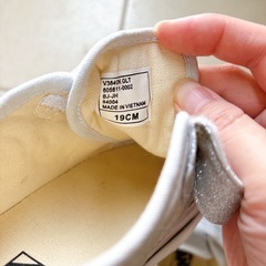 VANS 子供用スニーカー19cm シルバーグリッターの画像