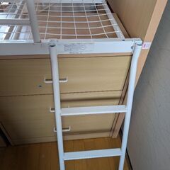 30日処分！ニトリ◯机&収納棚付きロータイプシステムベッド◯ロフトベッド◯おまけ学習椅子付き◯の画像
